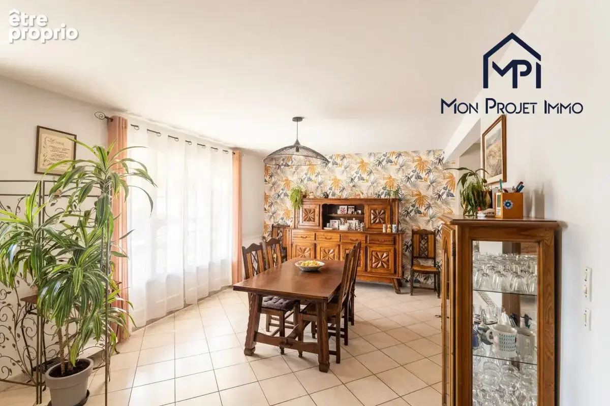 Maison 5 pièces 98 m² à vendre à Bonchamp-Les-Laval (53960) - photo 5