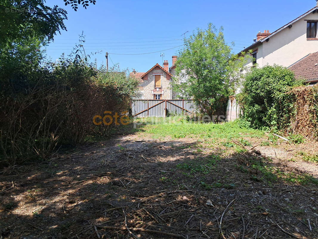 Terrain à MONTARGIS