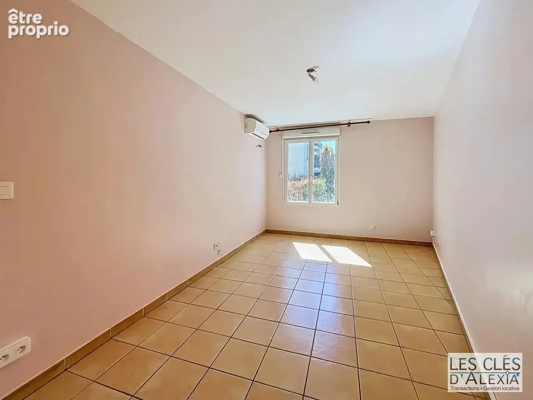 VAULX-EN-VELIN – T4 de 89,33 m² avec terrasse, jardin privatif et garage double en sus - photo 5