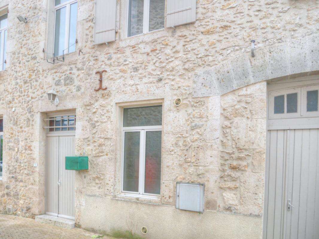 Commerce à BARBASTE