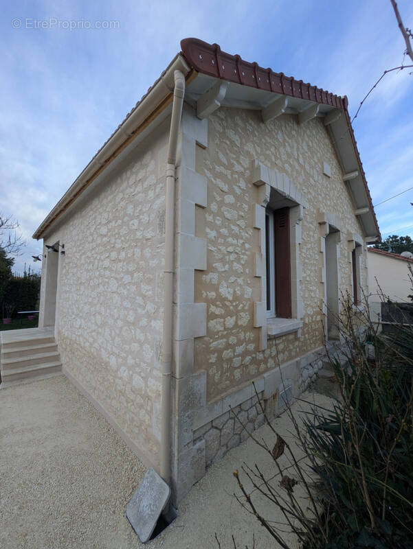 Maison à SAINTES