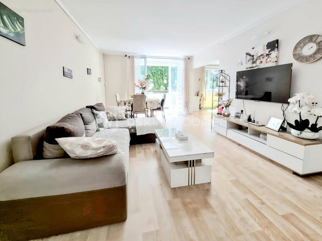 Appartement à CLICHY-SOUS-BOIS