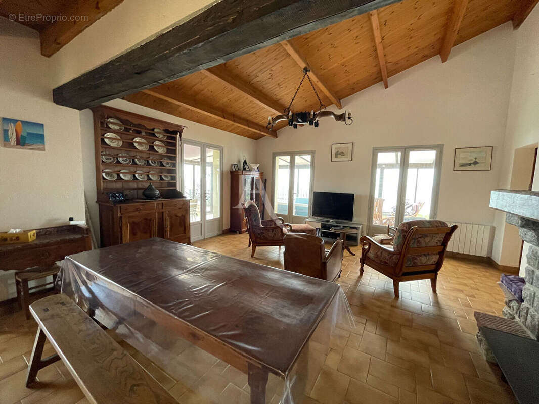 Maison à LONGEVILLE-SUR-MER