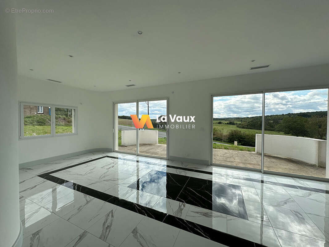 Maison à CHAMPENOUX