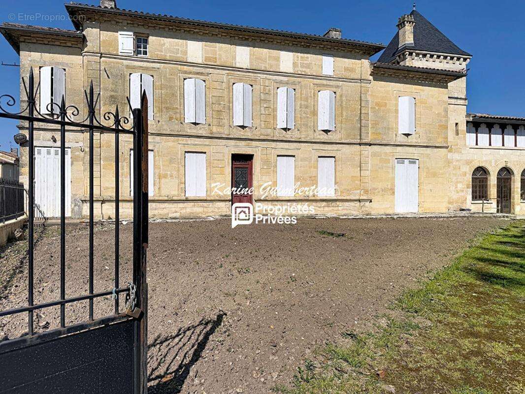 Maison à SAINT-EMILION