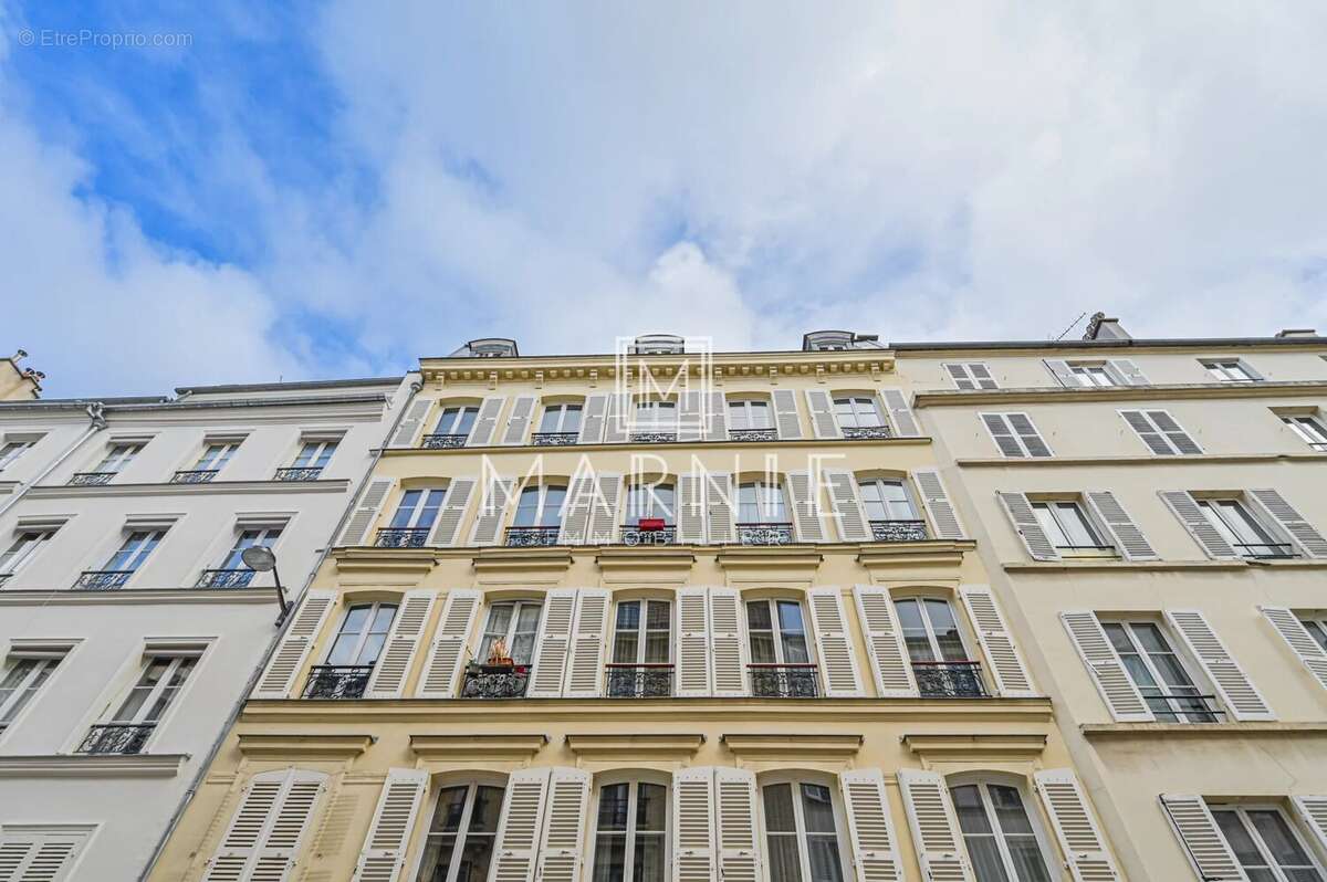 Appartement à PARIS-17E