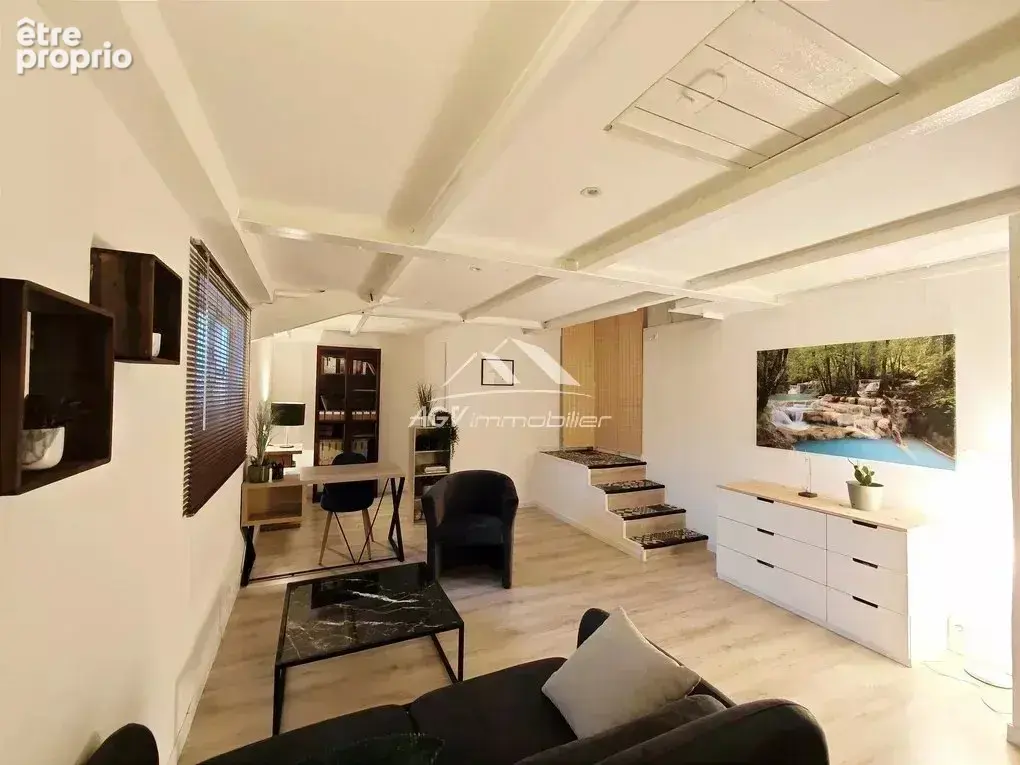 Saint-Hilaire-de-Brethmas, maison de plain-pied avec deux garages - photo 5