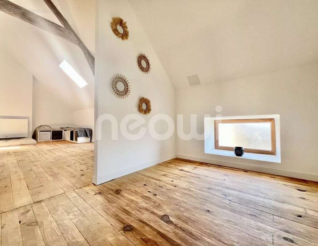 Maison à SAINT-AGOULIN