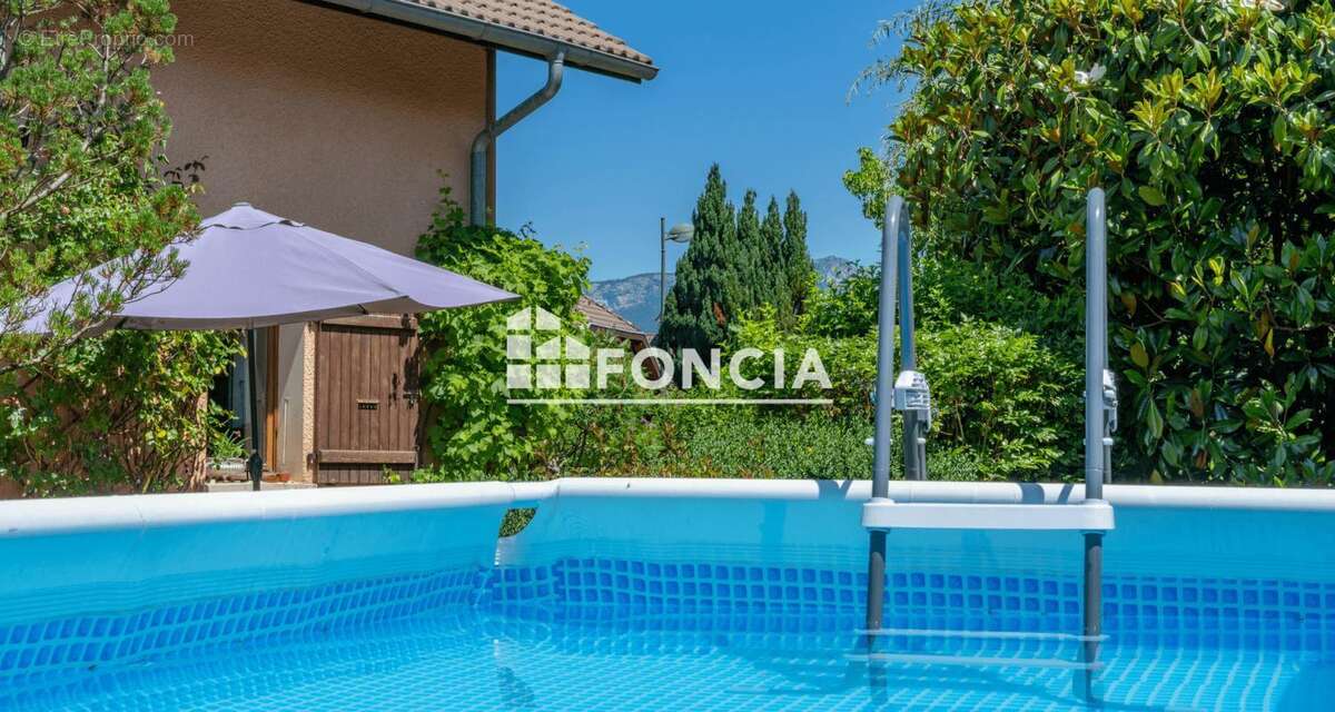 Propriété ensemble de 2 maisons  dont une annexe indépendante Chalet LAMBERSENS  -à moins de 10 mn du Lac d'Annecy 11 Pièces •   - photo 19