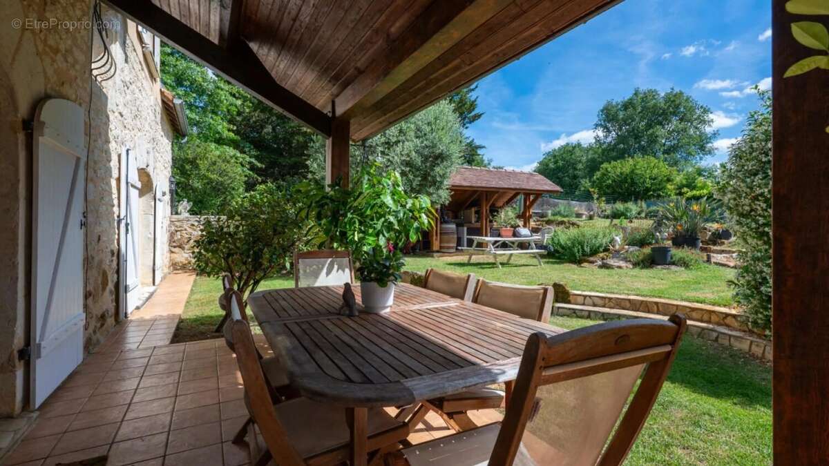 EXCLUSIVITE - Cadre de vie paisible pour cette belle et spacieus - photo 8