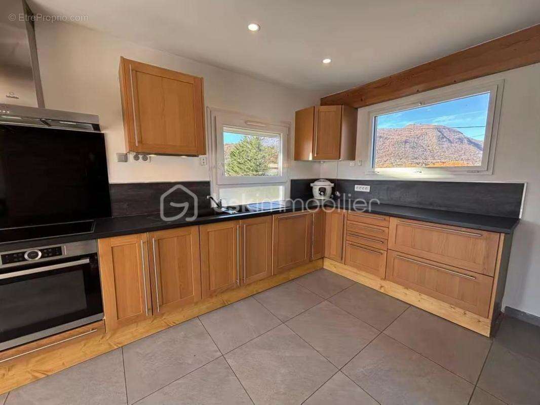 Maison à GRESY-SUR-AIX