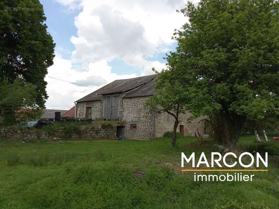 Maison à SAINTE-FEYRE