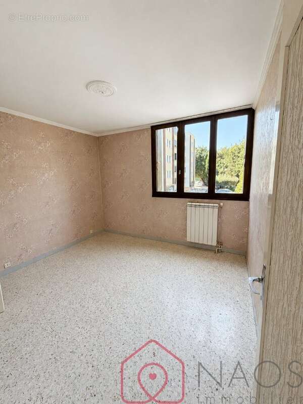 Aux portes de Six Fours les Plages grand T3 de 65 m2 - photo 6