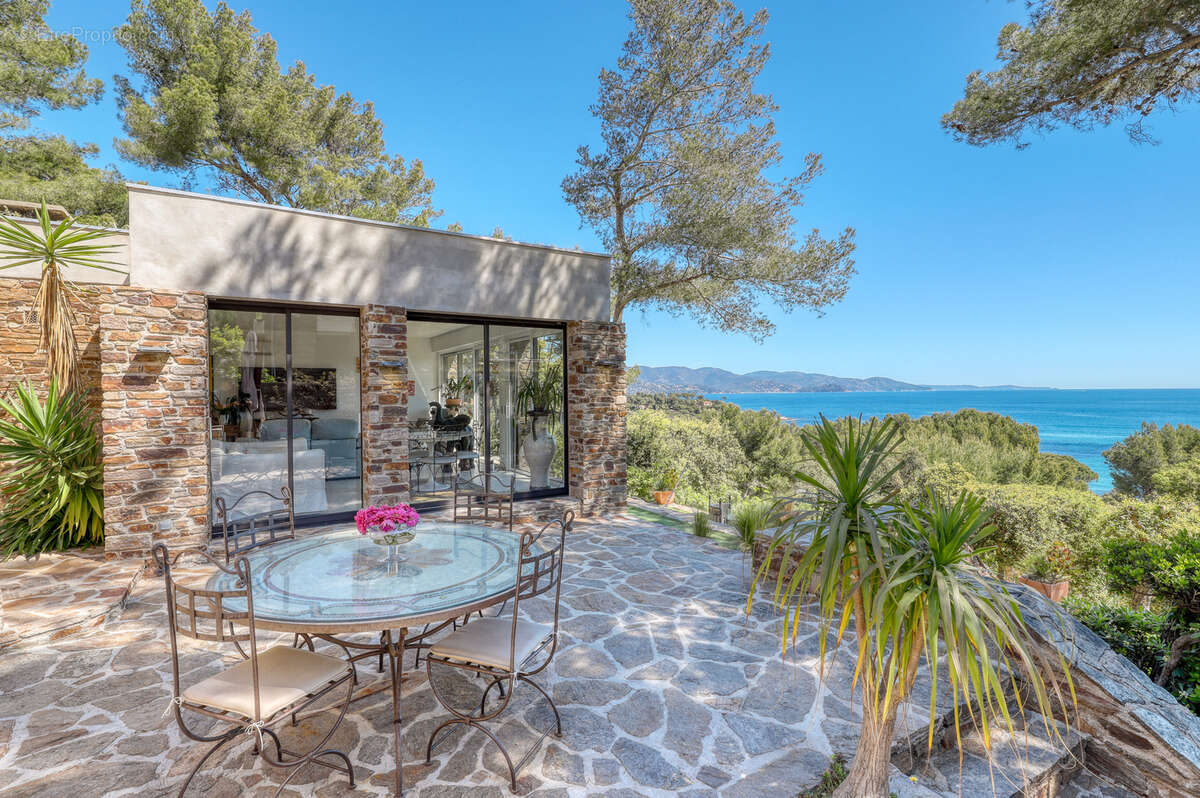 Maison à BORMES-LES-MIMOSAS