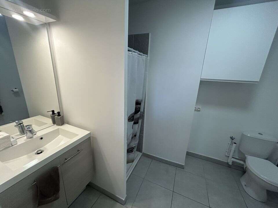 T2 - plan de cuques - box - garage - terrasse - sans vis à vis - Appartement à PLAN-DE-CUQUES