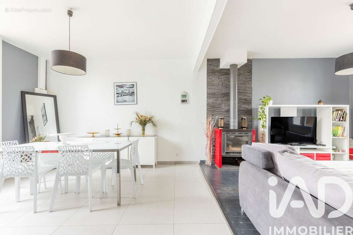 Photo 3 - Maison à VIRY-CHATILLON