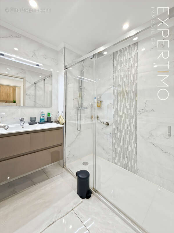 Superbe appartement de type 3 avec loggia de 14,4 M2 secteur Récanettes - photo 13