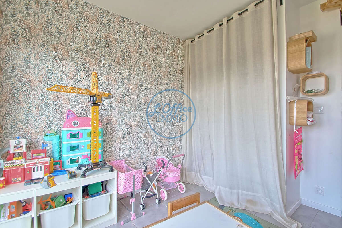 Appartement 70 m² à La Garde  - photo 9