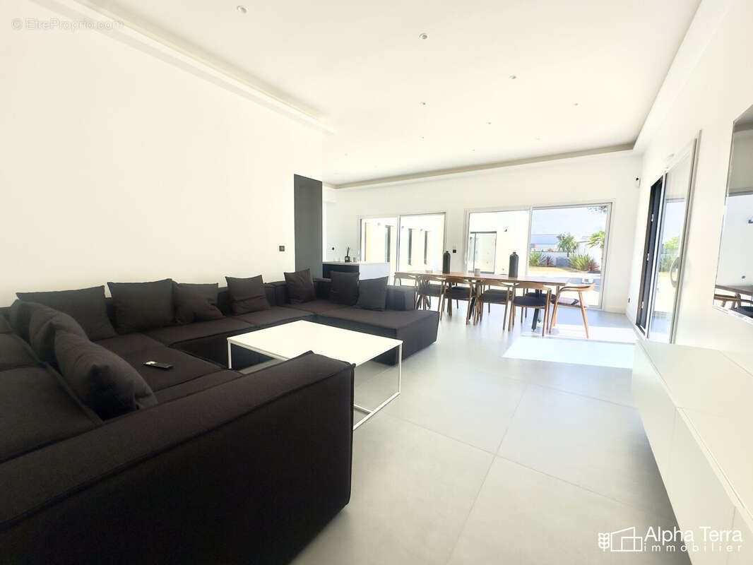 Maison 142 m² à Conteville  - photo 6