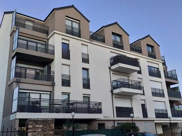 Appartement à QUINCY-SOUS-SENART