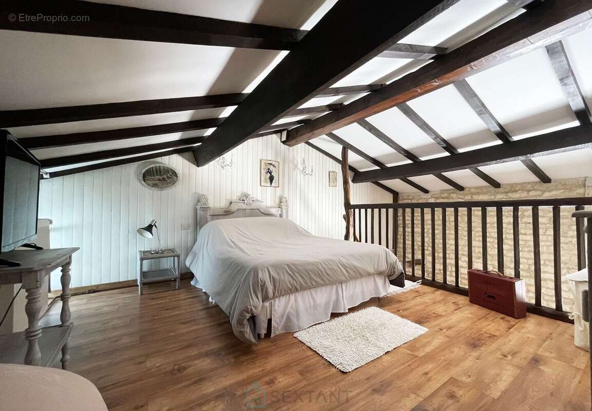 Jolie maison de village avec un jardin de 810 m² et 1 390 m² de bois - photo 11
