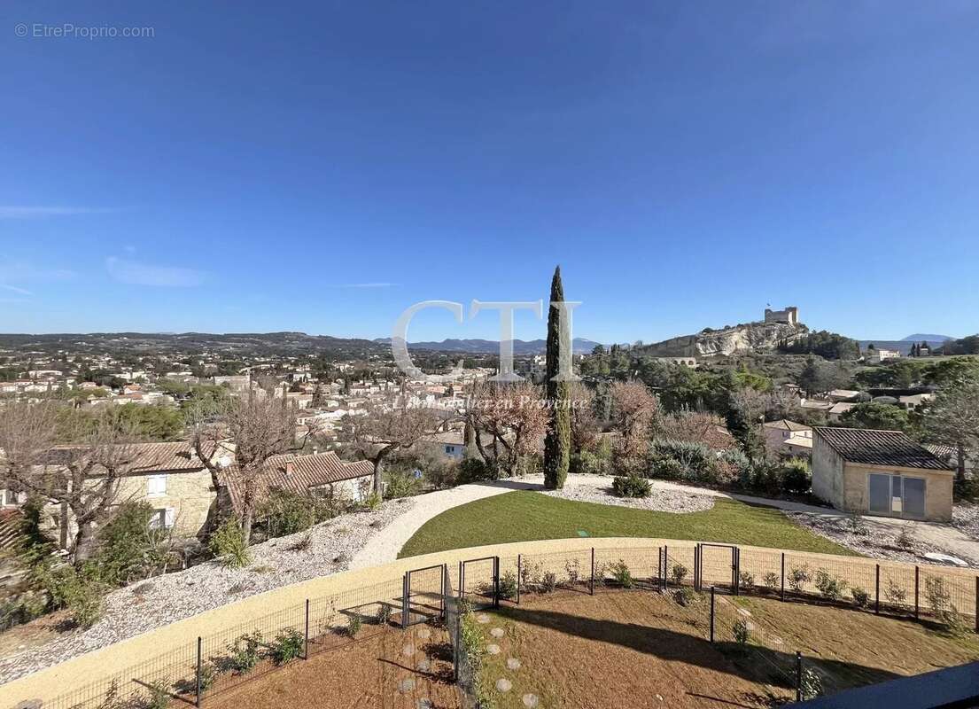 Appartement à VAISON-LA-ROMAINE