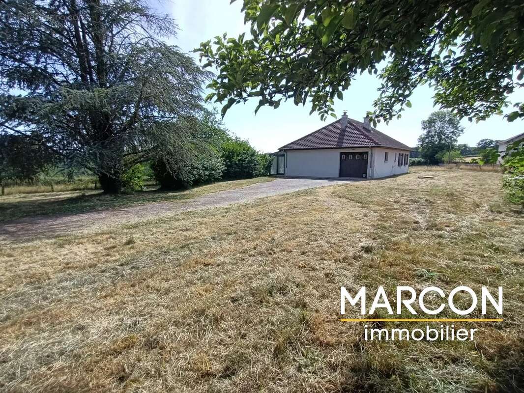 Maison à SAINT-MARC-A-FRONGIER