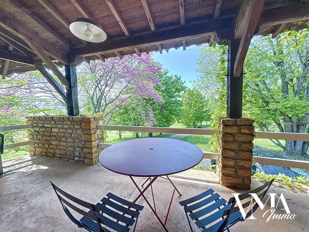 Maison à CHAZAY-D'AZERGUES