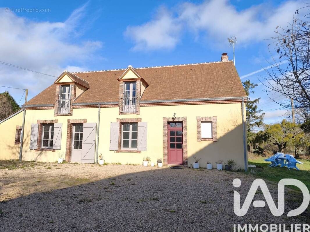 Photo 1 - Maison à LA SELLE-SUR-LE-BIED
