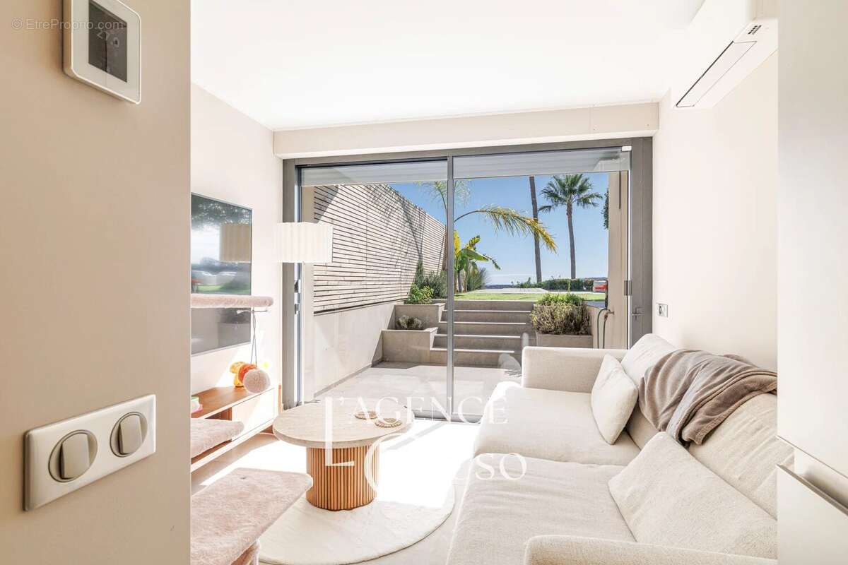 Maison à VILLENEUVE-LOUBET