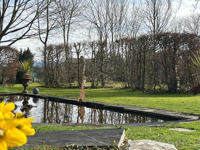 ELEGANT CHATEAU XVIIIs, sans travaux, sur 1 hectare clos de murs, jardin paysagé, chapelle, orangerie, dépendances, pour famille - photo 49