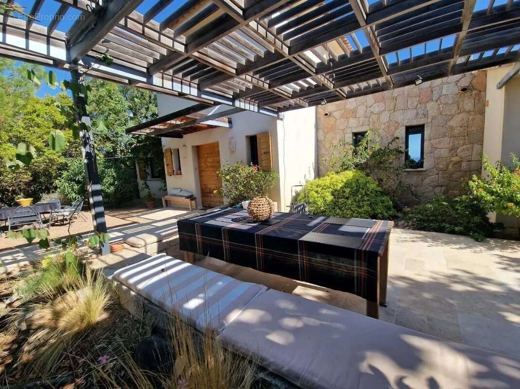 Maison à PORTO-VECCHIO
