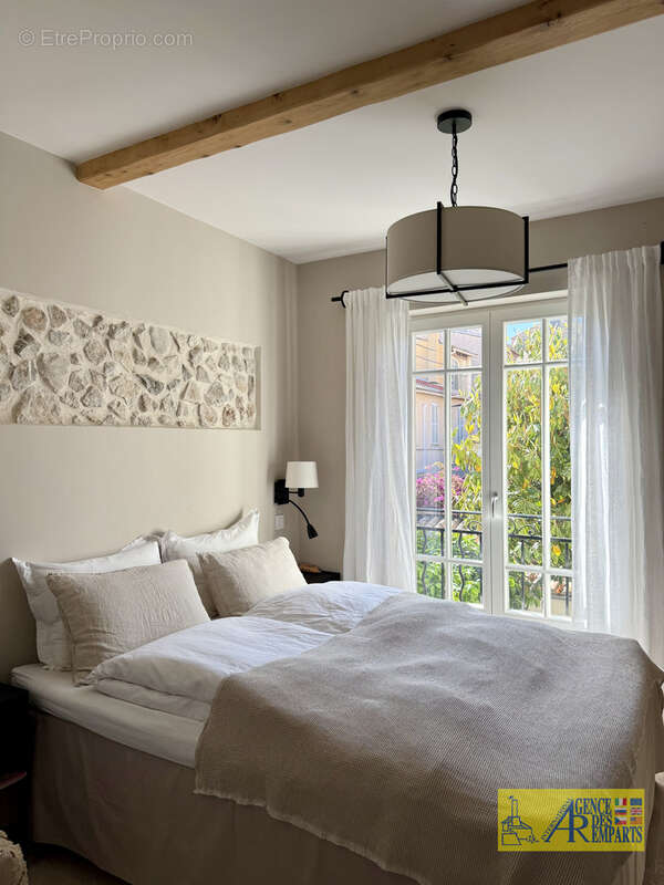 Maison avec Jardin dans le VIEIL ANTIBES - photo 8