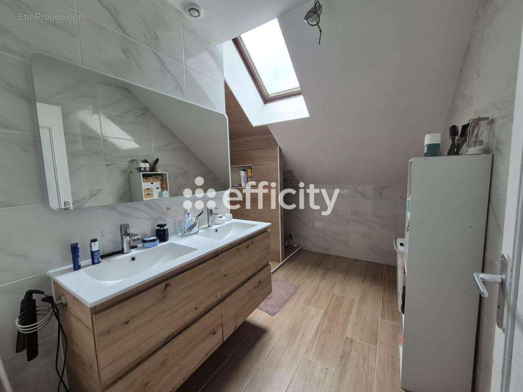 Maison 122 m² à Rochechouart  - photo 10