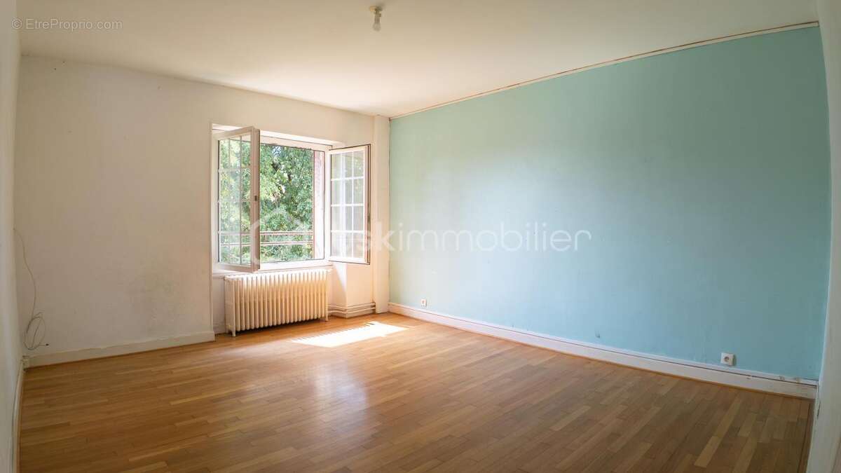Surprenante maison de caractère à rafraîchir pour un projet familial ou professionnel - photo 16