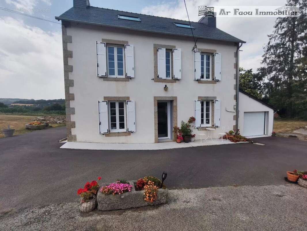 Maison à LOPEREC