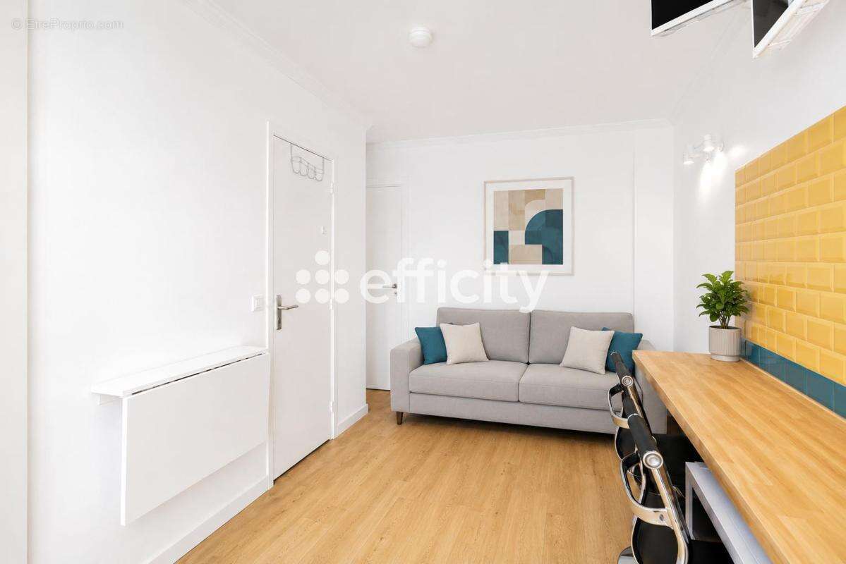 Appartement à PARIS-8E