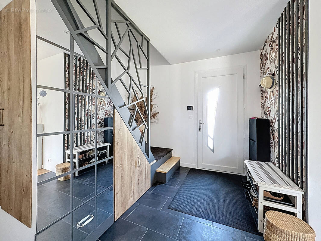 Maison à MONTIGNY-SUR-VESLE