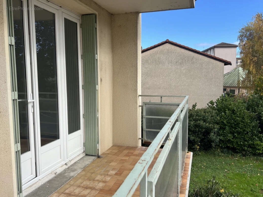 Appartement à VAULX-EN-VELIN