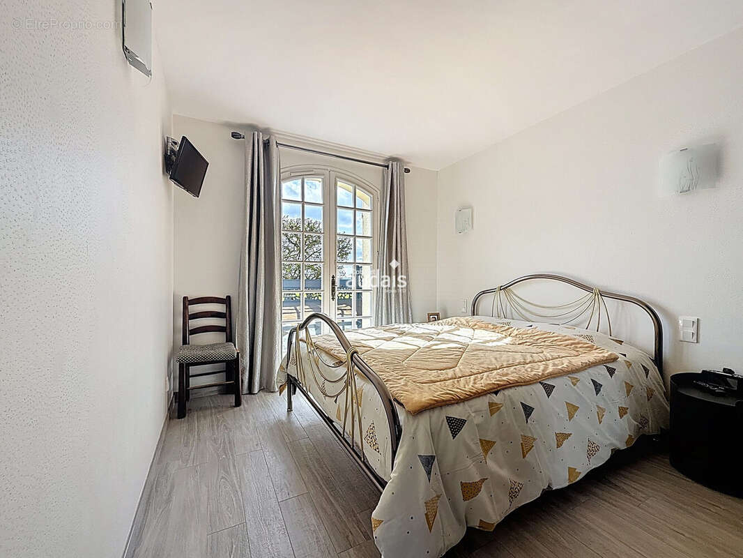 Maison 135 m² à Sainte-Suzanne-Sur-Vire  - photo 8