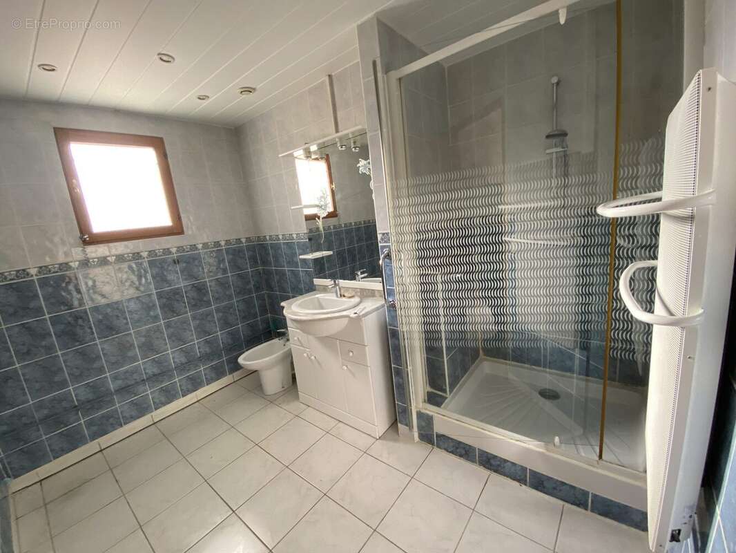 Maison à LA CROIX-SAINT-LEUFROY