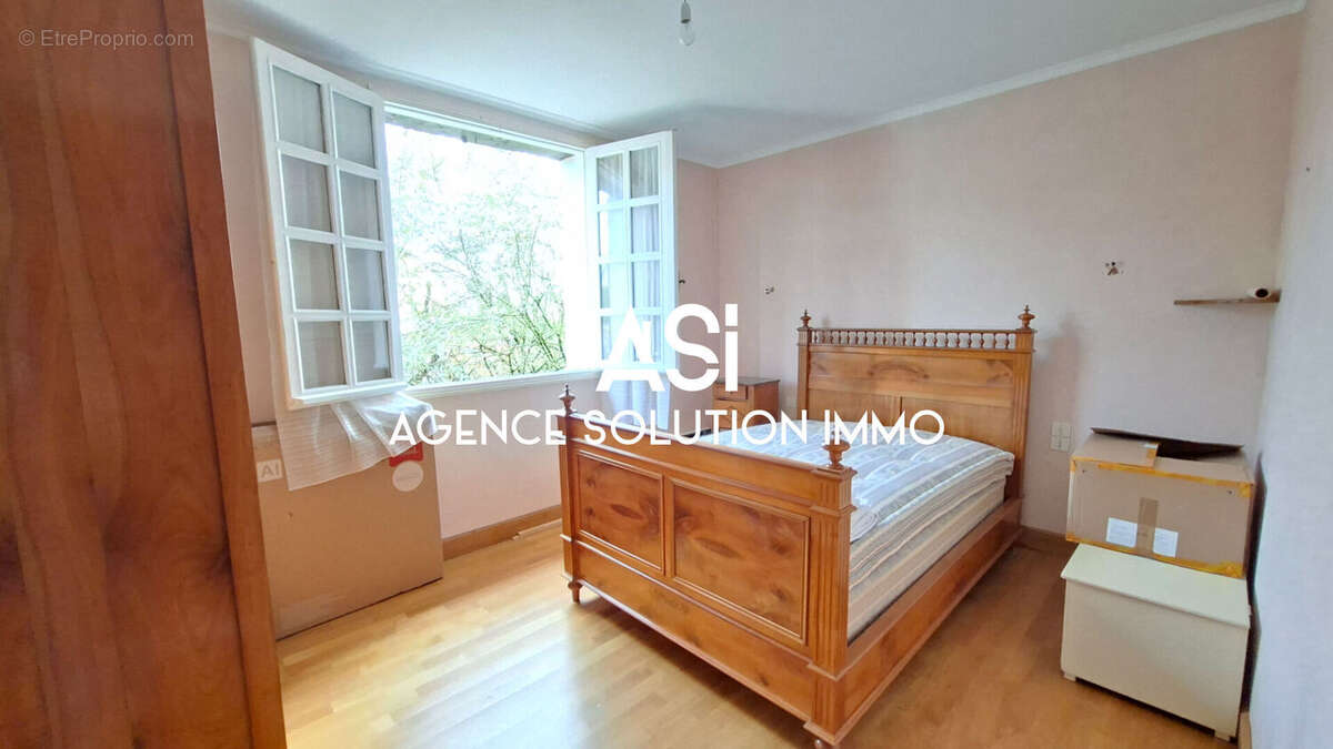 Maison à SAINT-GERMAIN-LE-FOUILLOUX