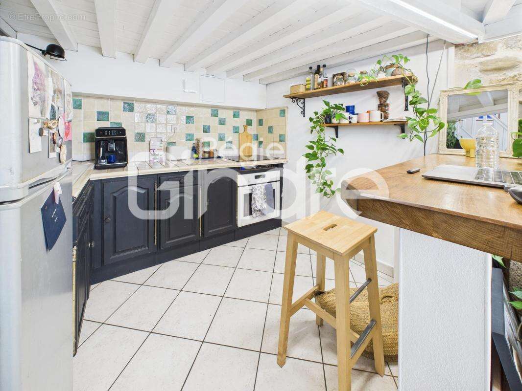 Vente - Appartement - 2 pièces + cuisine - 35 m² - 198 000 € - - photo 4