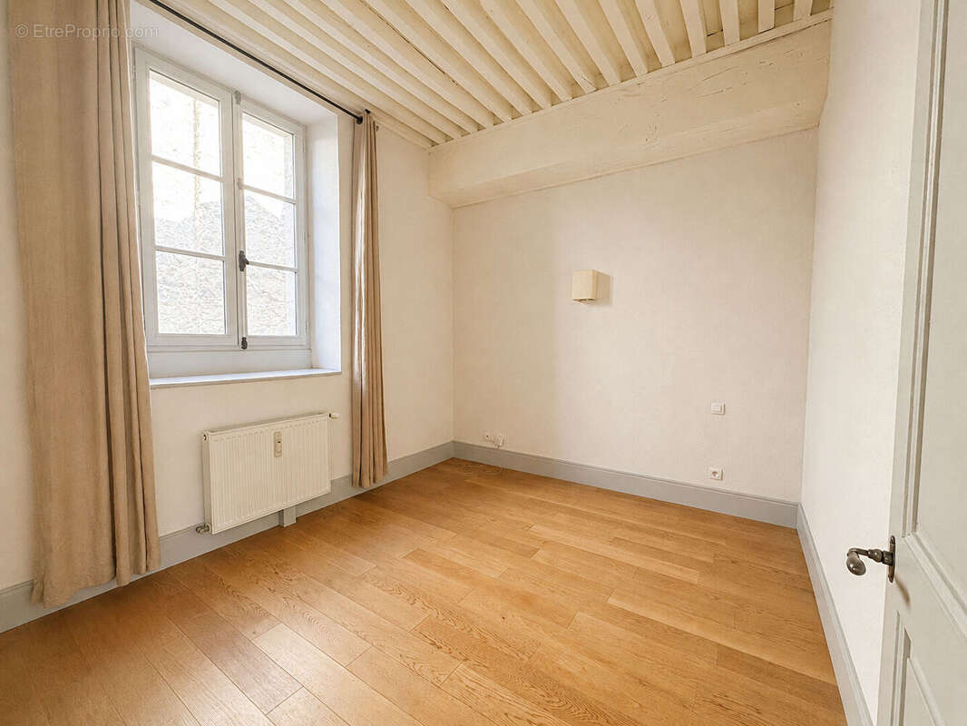 Bel appartement 2 chambres - 80 m² dans résidence sécurisée au centre-ville - photo 7