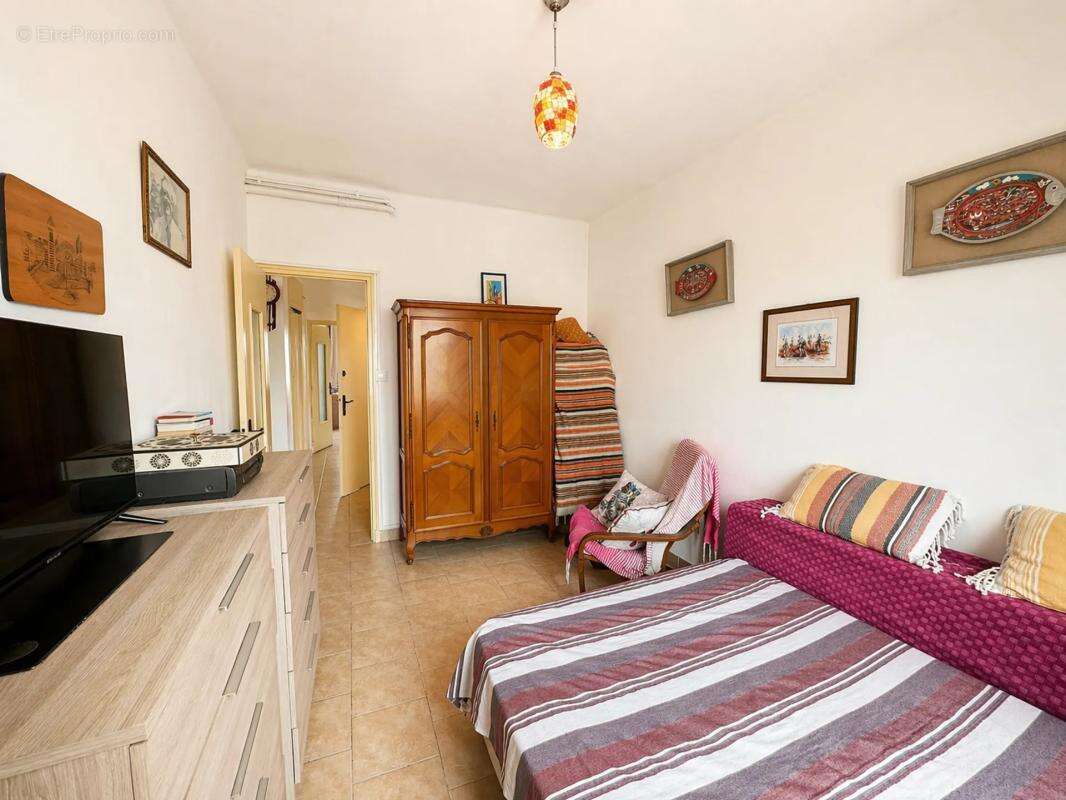 Appartement à MARSEILLE-4E
