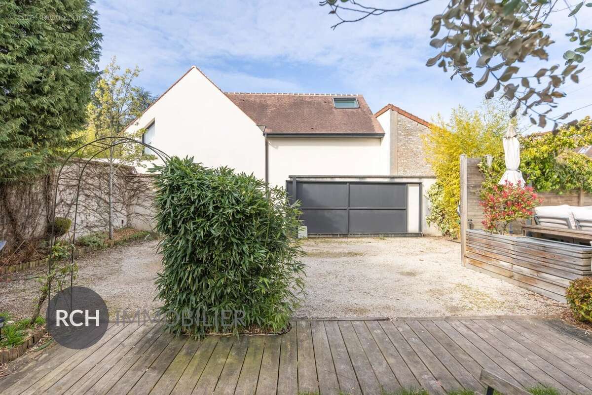 Maison à MONTFORT-L'AMAURY