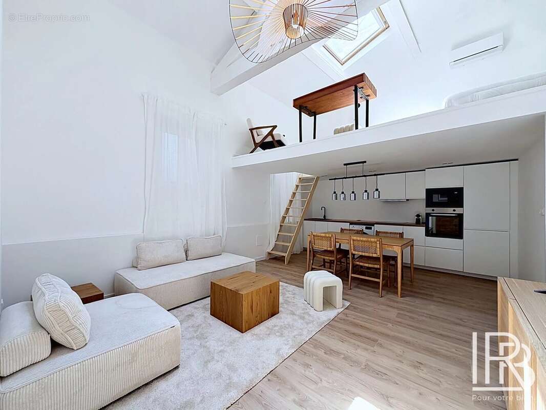Appartement à MARSEILLE-7E