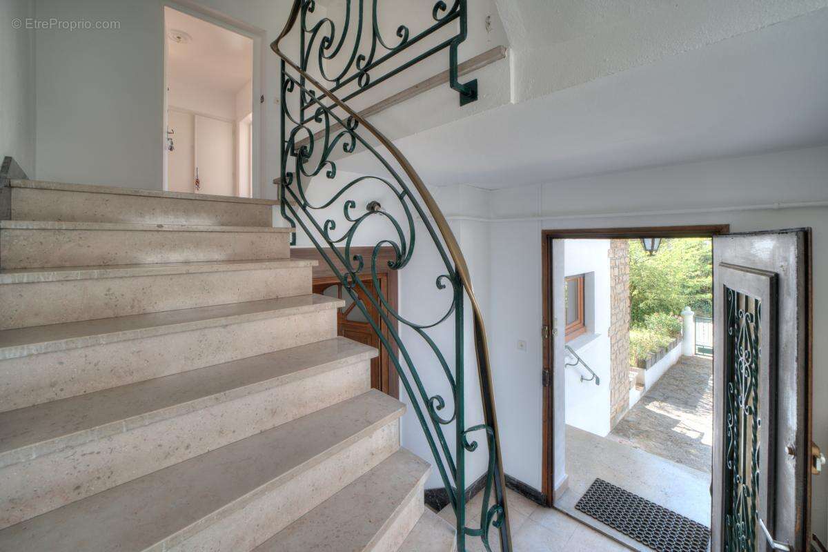 Appartement à BELLEGARDE-SUR-VALSERINE