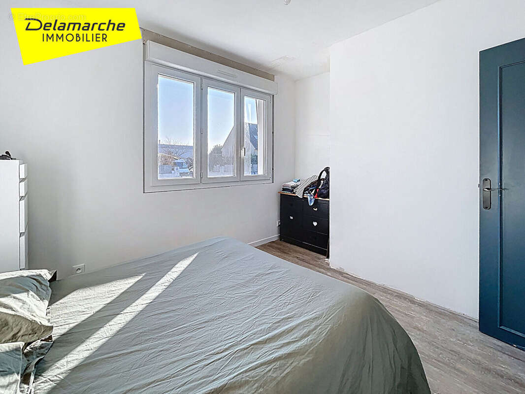 Maison à DONVILLE-LES-BAINS