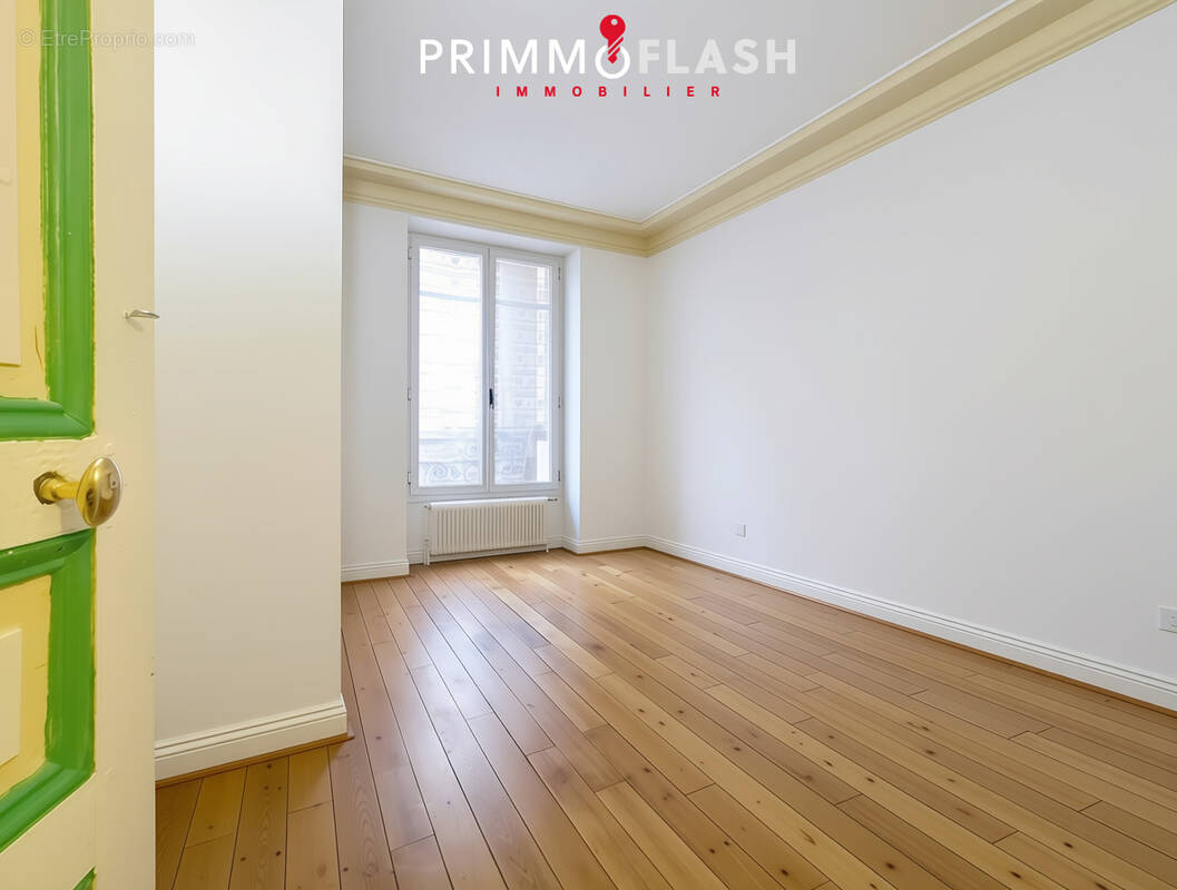 Appartement à AUBERVILLIERS